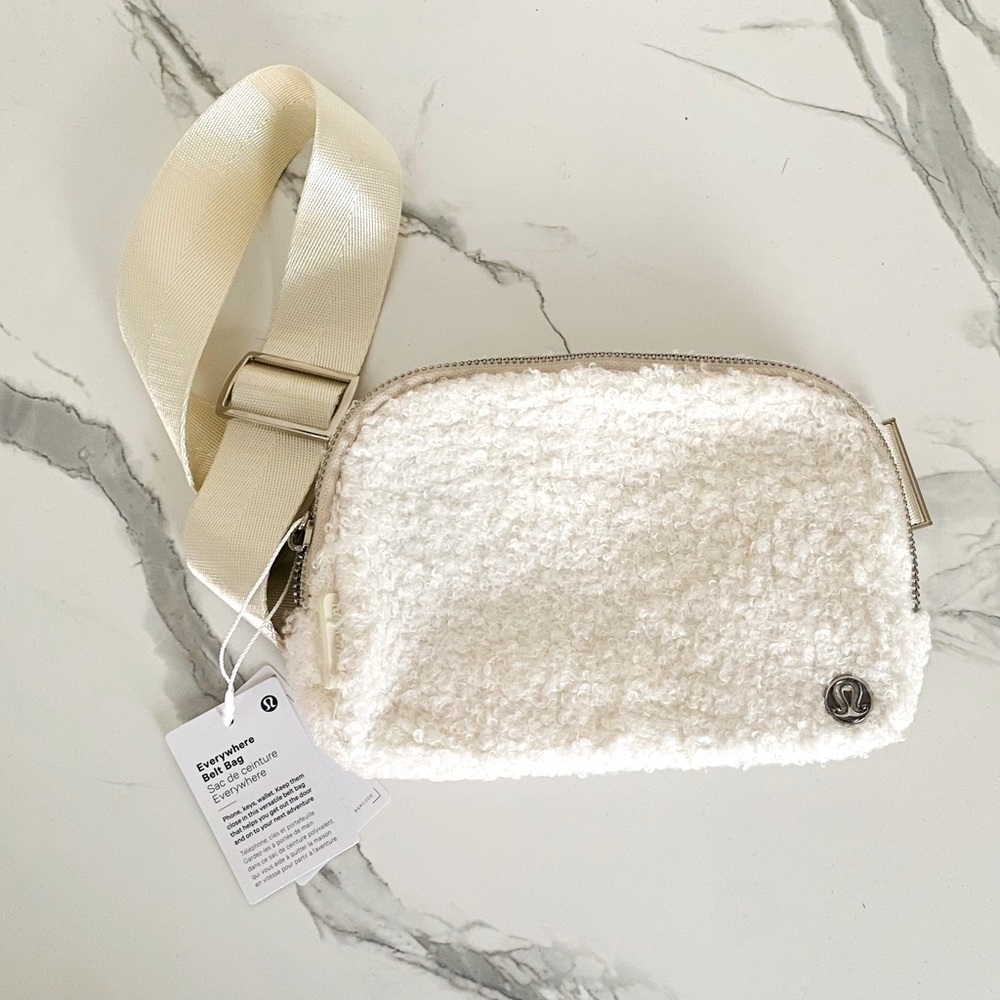 NWT Lululemon Everywhere Belt Bag Ivory White Sherpa